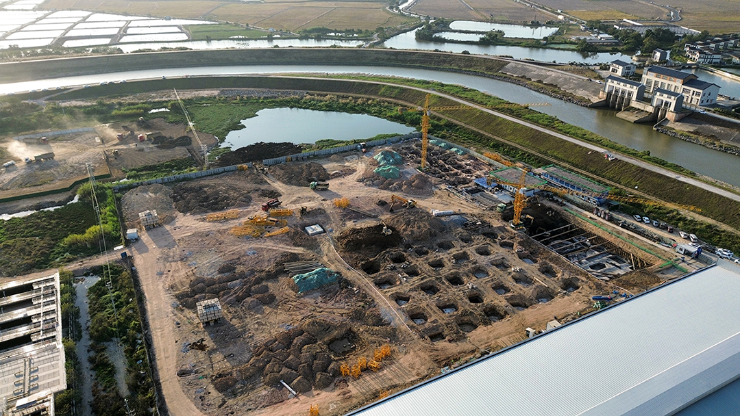 航拍度高酒店家具智能新工厂施工全景 航拍度高酒店家具智能新工厂施工全景