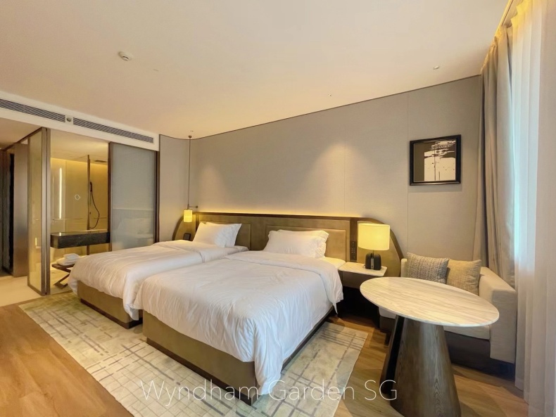 由度高定制活动家具的新丰温德姆花园酒店