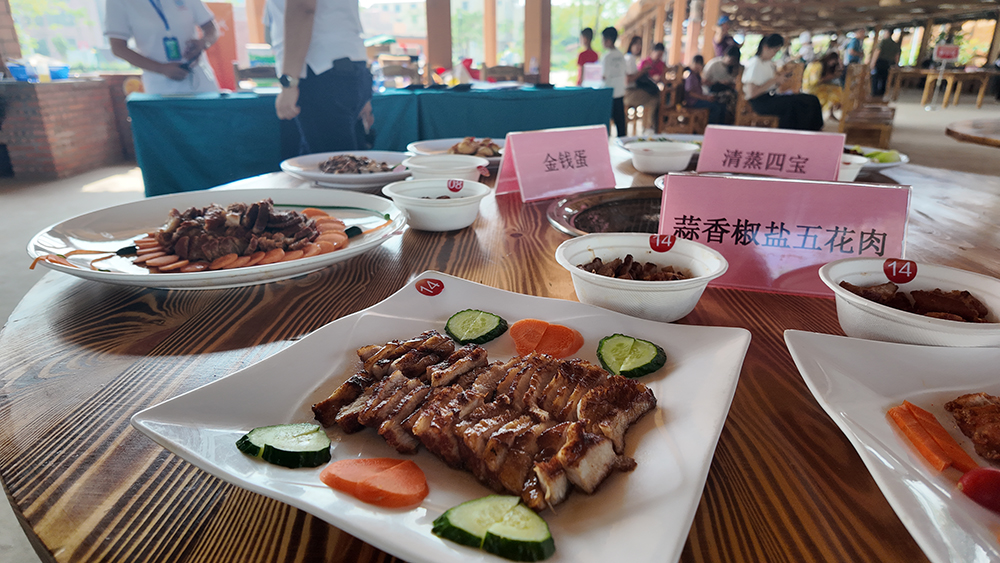 度高家具职工官玉平烹饪比赛菜品展示