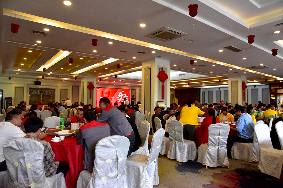 开工午宴现场 开工午宴现场