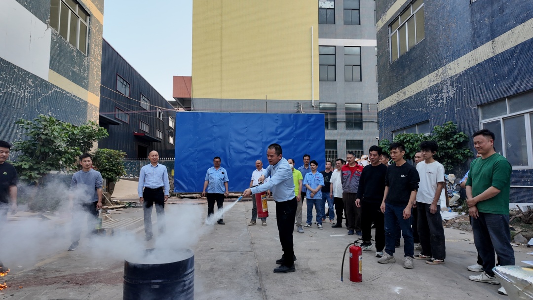 消防器材使用培训-度高酒店家具