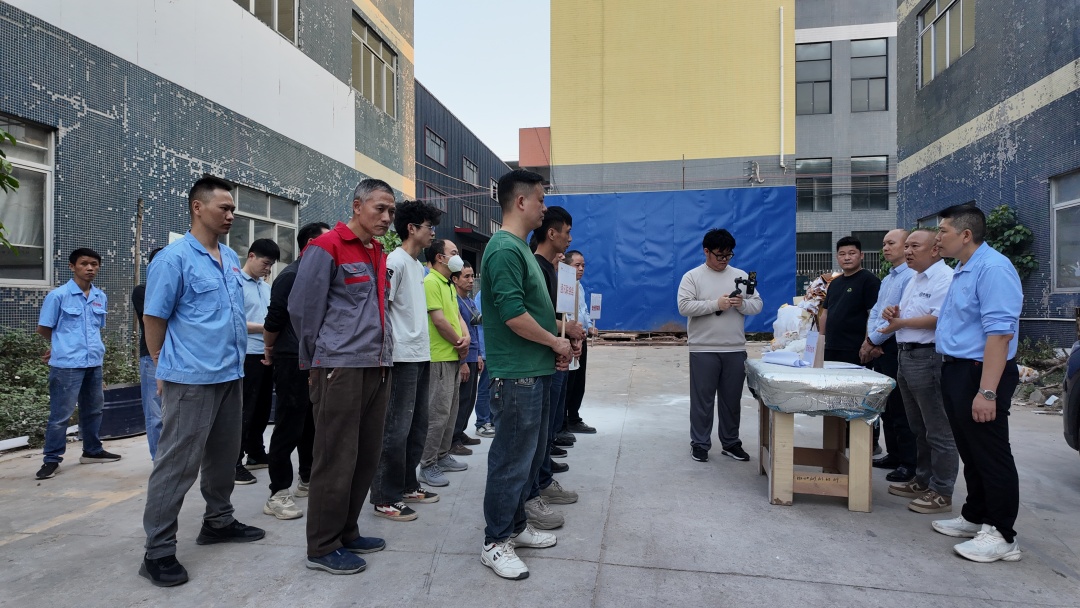 度高酒店家具刘厂进行总结发言