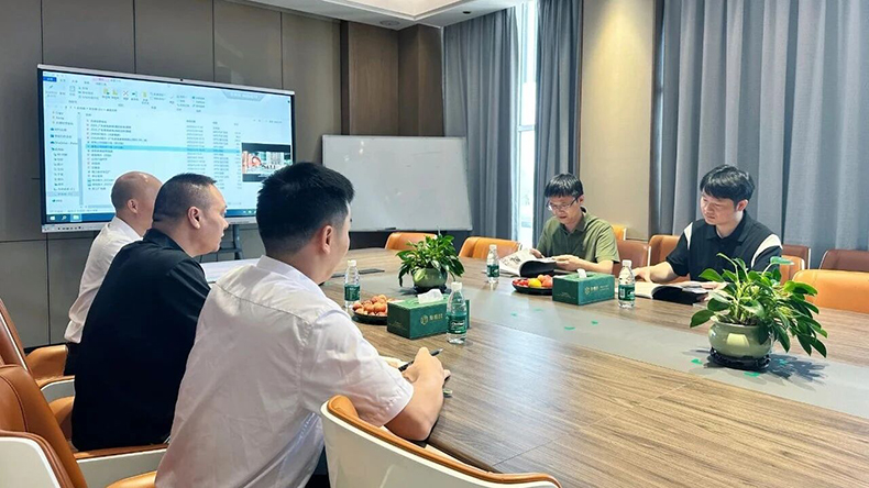 顺职大王院长一行来访考察交流