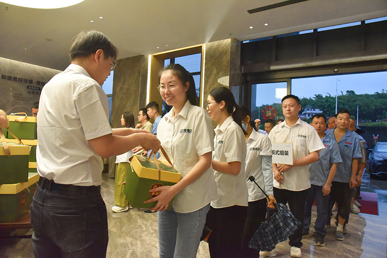 度高家具端午福利派发现场实拍
