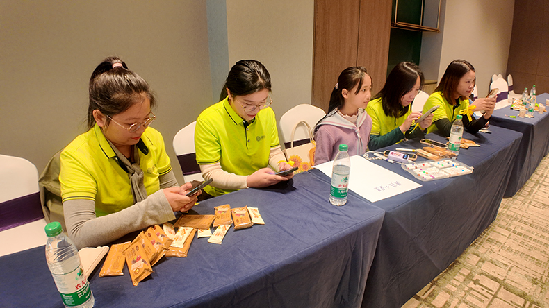 度高酒店家具2025年度团建之拓展游戏环节