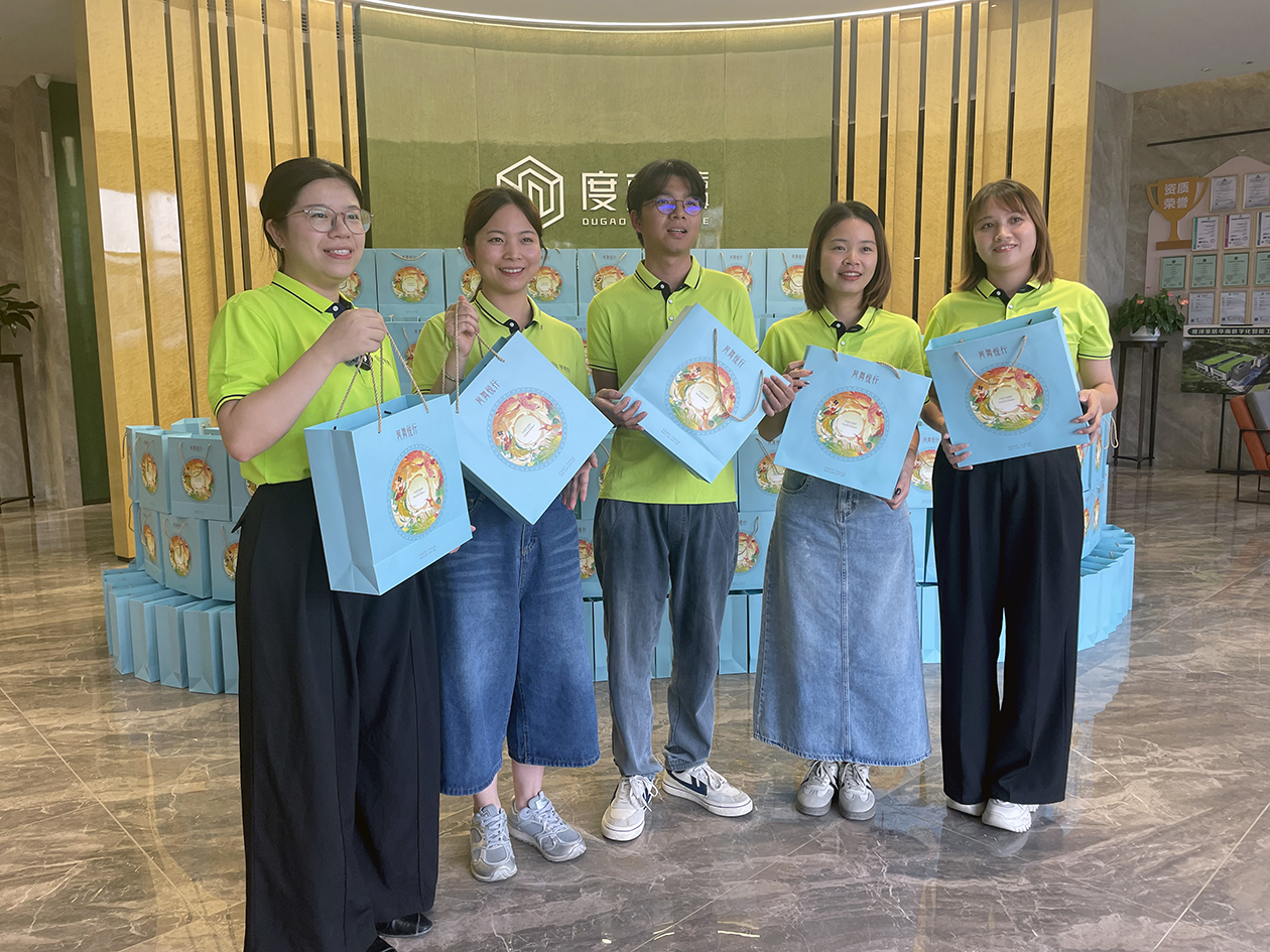 月未圆，福先至丨度高家具为全体员工发放中秋节暖心福利