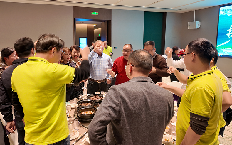 度高酒店家具2025年度团建之晚宴欢聚