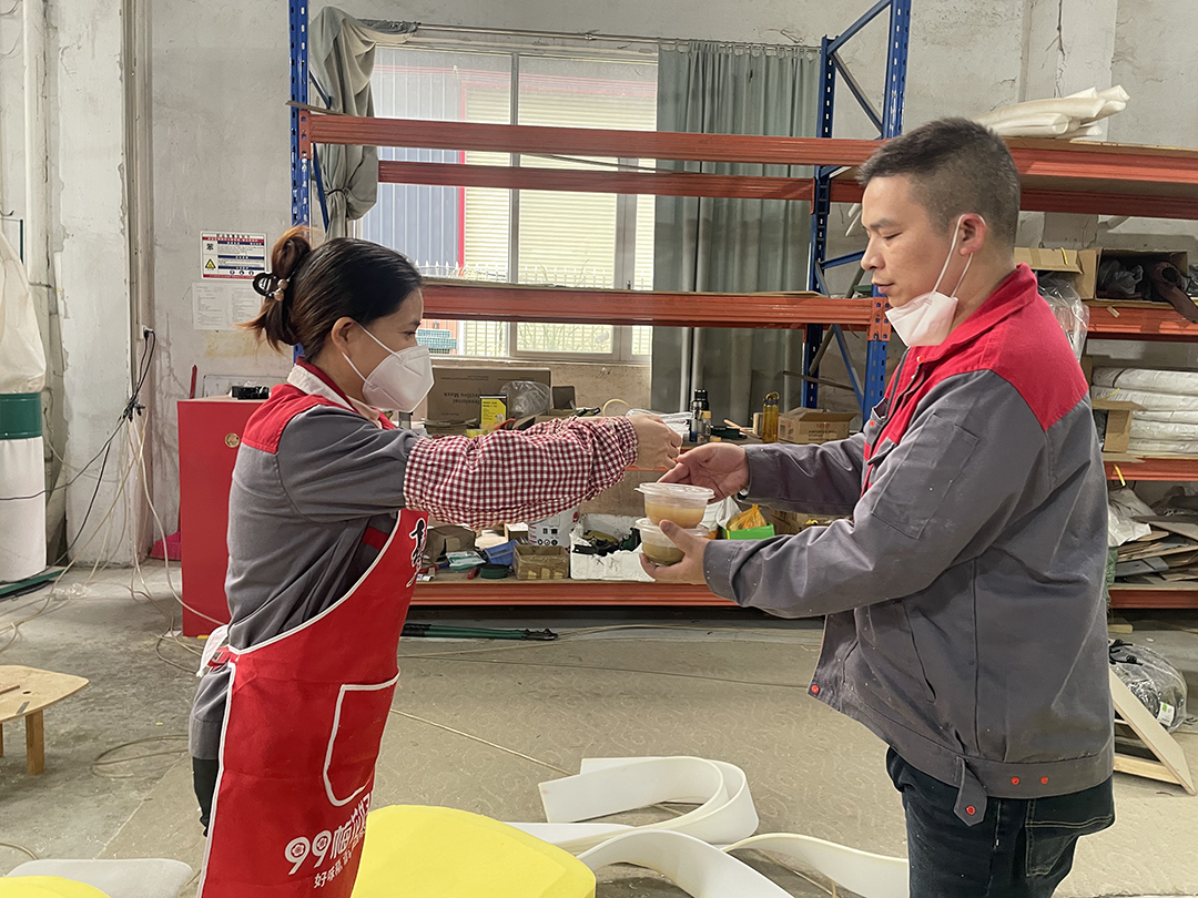 家具厂员工福利 - 冬至暖心汤圆