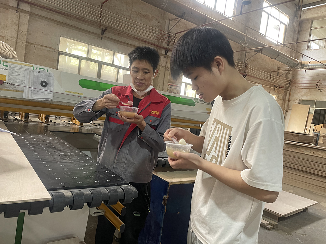 家具厂员工福利 - 冬至暖心汤圆