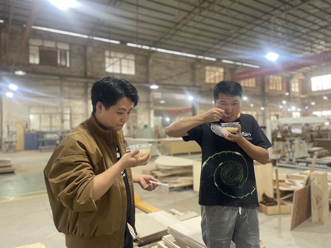 家具厂员工福利 - 冬至暖心汤圆