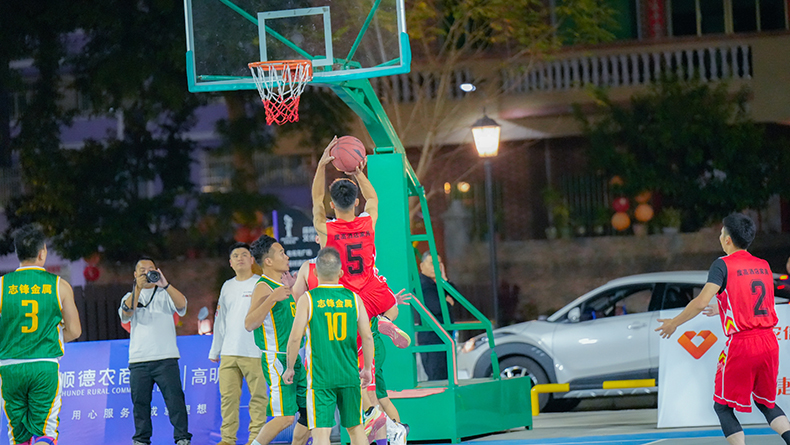 度高酒店家具代表队连续进球得分 度高酒店家具代表队连续进球得分