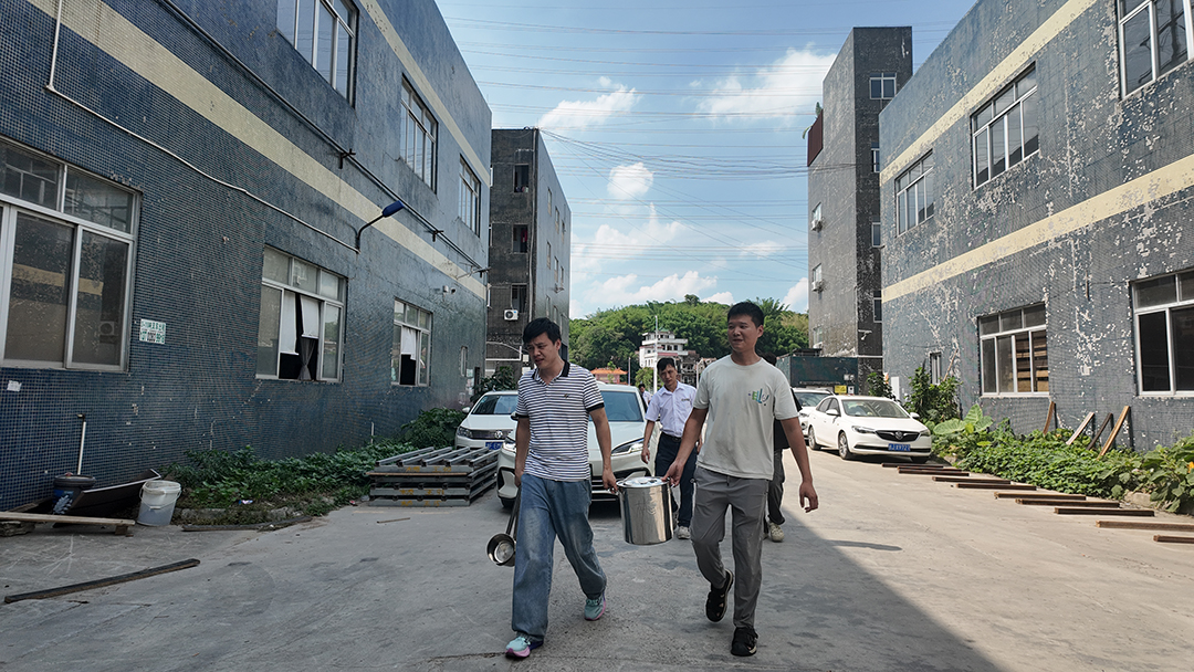 2026年夏天的第一杯凉茶丨度高酒店家具为员工送上防暑降温凉茶