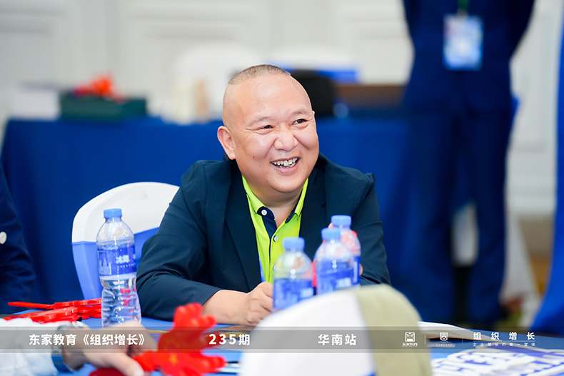 度高酒店家具交付中心厂长刘恿
