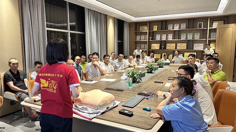 解锁急救新技能，收获满格安全感！度高酒店家具这场应急技能培训干货满满