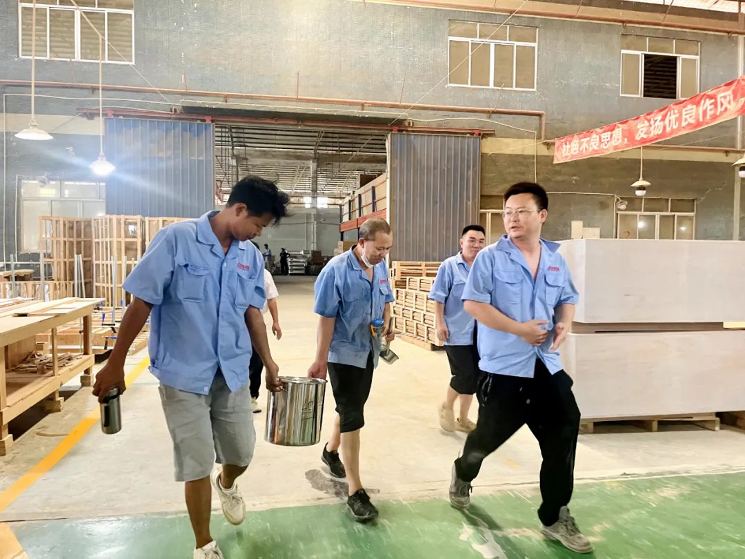 绿豆汤消暑意，关怀沁人心丨度高酒店家具开展防暑降温送清凉活动