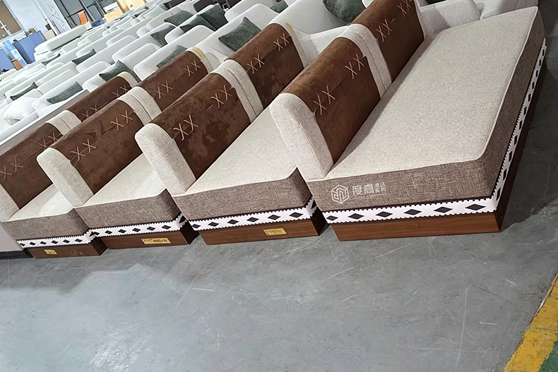 度高为新疆禾木英迪格酒店定制客房家具