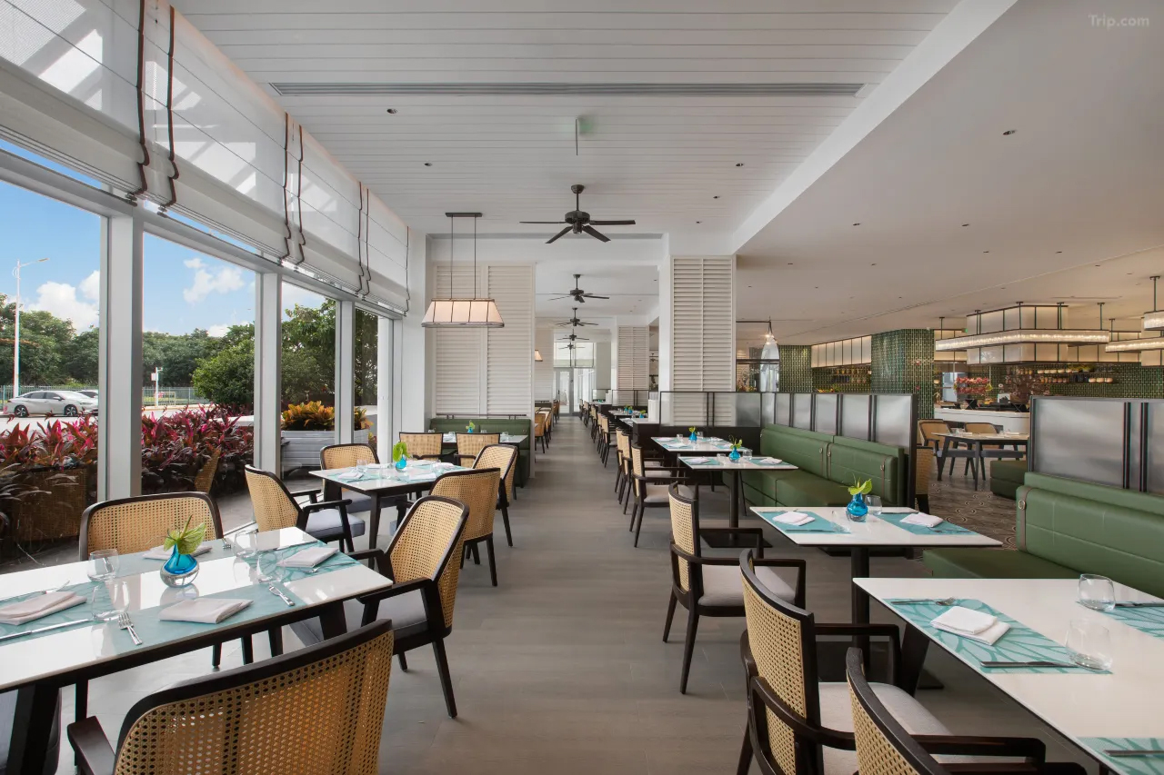 度高为厦门国际会展酒店量身打造餐厅家具